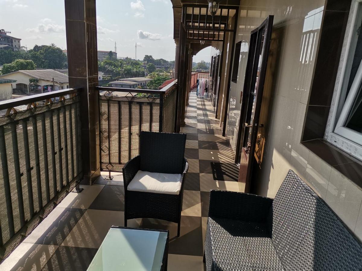 Residence Hoteliere Mb-202 C Douala Eksteriør bilde