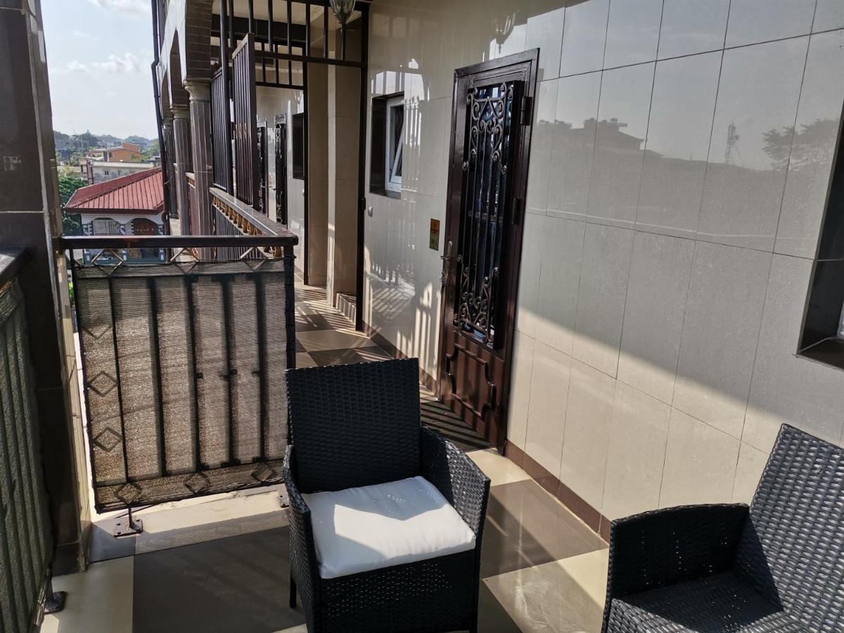 Residence Hoteliere Mb-202 C Douala Eksteriør bilde