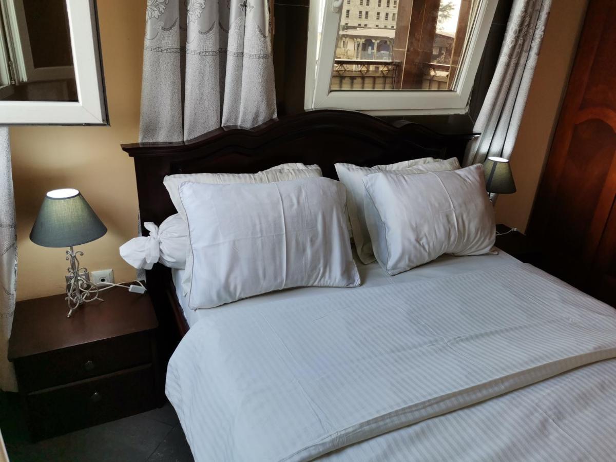 Residence Hoteliere Mb-202 C Douala Eksteriør bilde