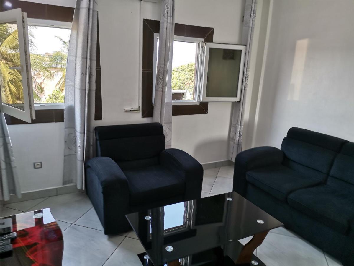 Residence Hoteliere Mb-202 C Douala Eksteriør bilde