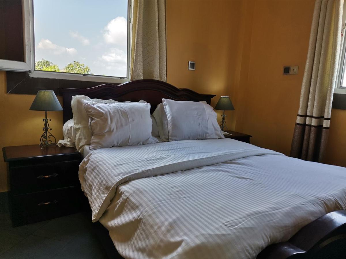 Residence Hoteliere Mb-202 C Douala Eksteriør bilde