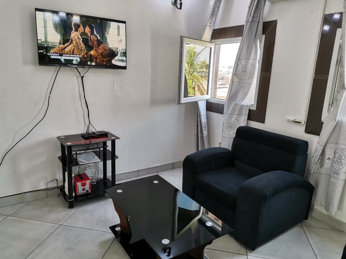 Residence Hoteliere Mb-202 C Douala Eksteriør bilde